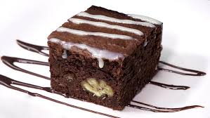 Brownie caliente con helado de vainilla